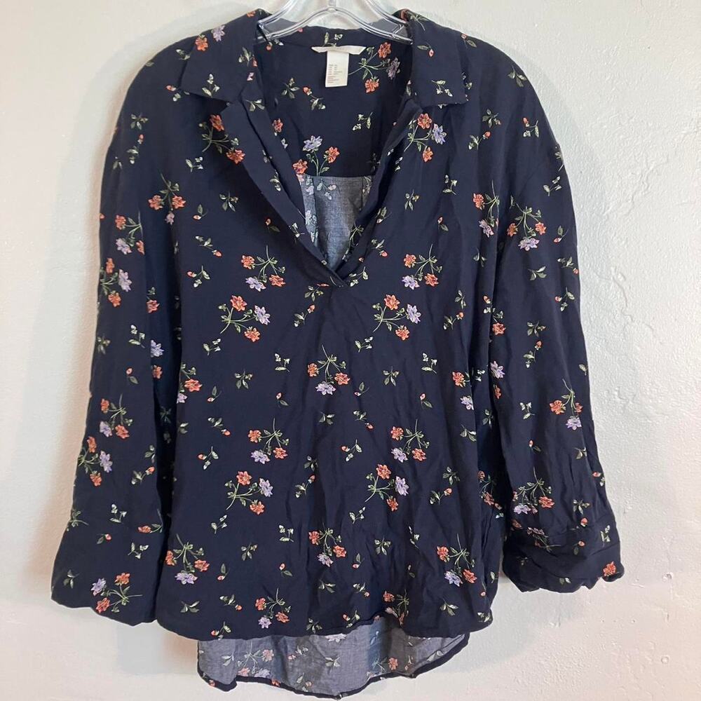 H&M Navy Blue Floral Pattern Soft Blouse Shirt‎ XS
